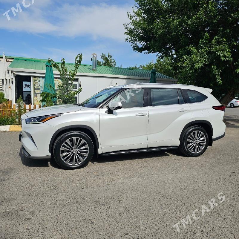 Toyota Highlander 2022 - 788 000 TMT - Ашхабад - img 2