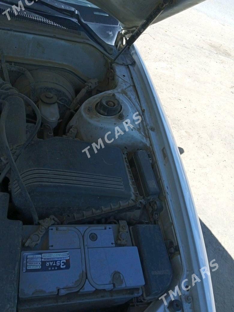 Toyota Camry 1993 - 60 000 TMT - Байрамали - img 4