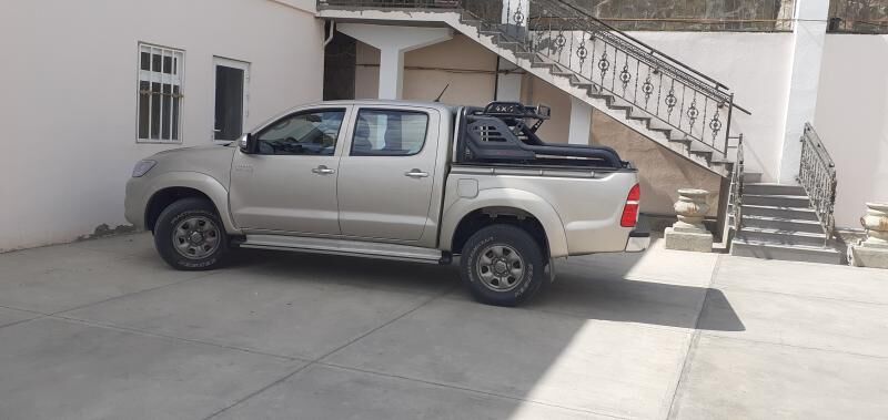 Toyota Hilux 2015 - 390 000 TMT - Туркменбаши - img 2