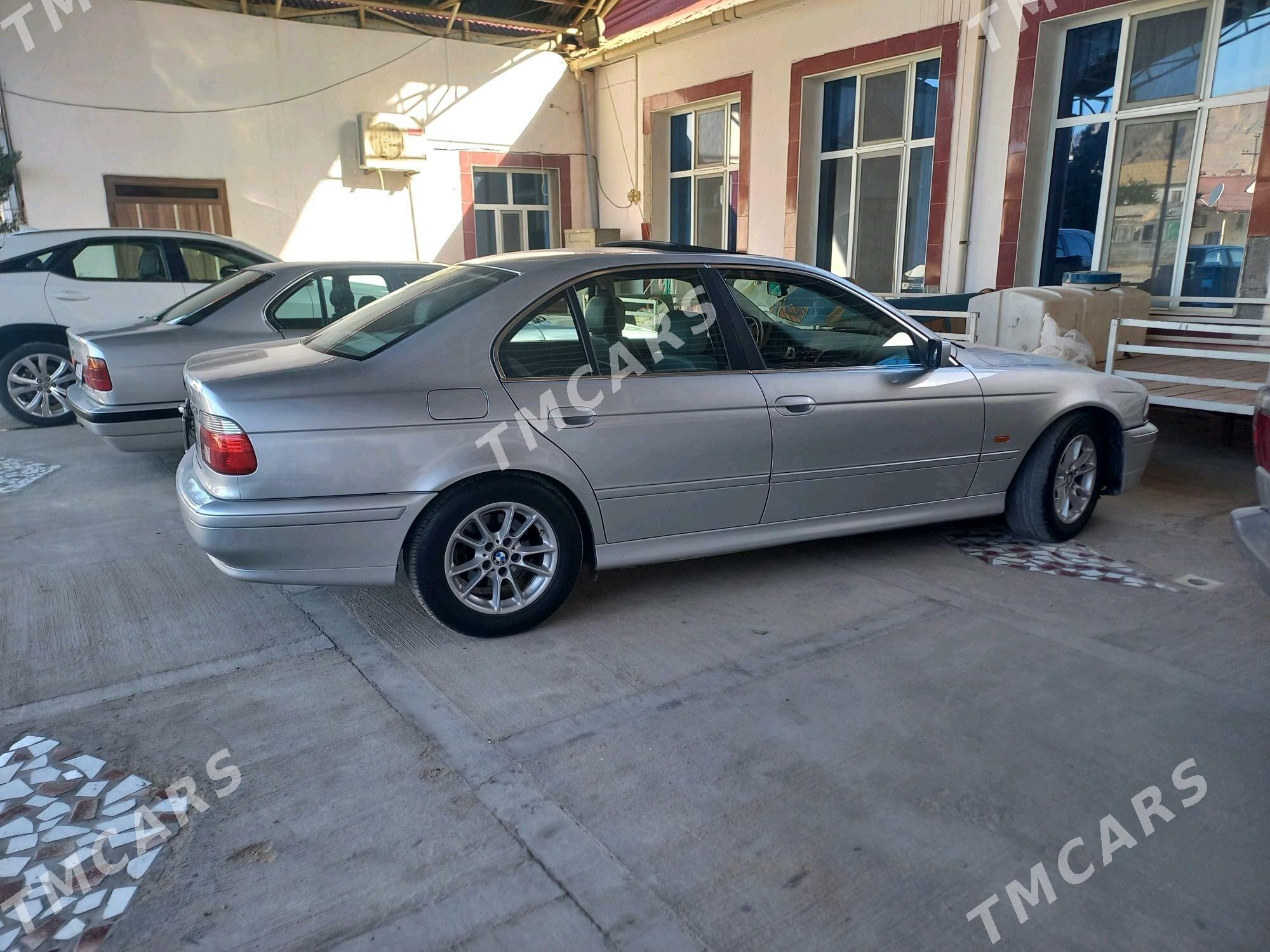 BMW E39 2002 - 95 000 TMT - Balkanabat - img 2