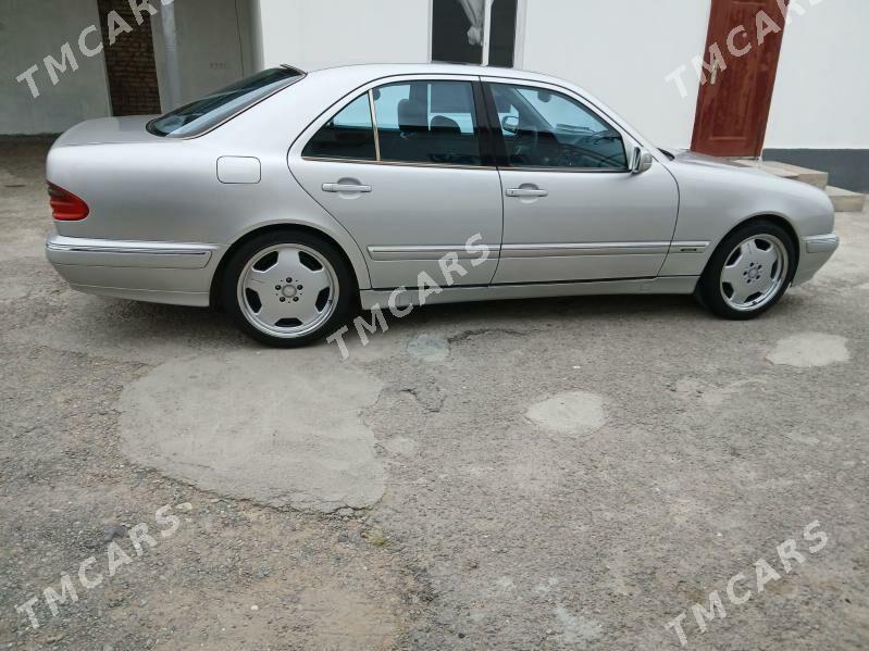 Mercedes-Benz W212 2001 - 145 000 TMT - Анев - img 3