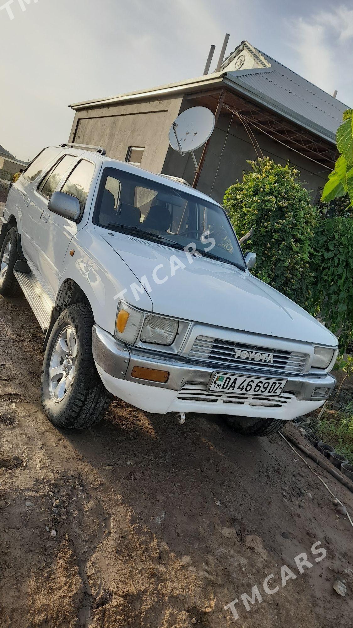 Toyota Hilux 1990 - 35 000 TMT - Мары - img 3