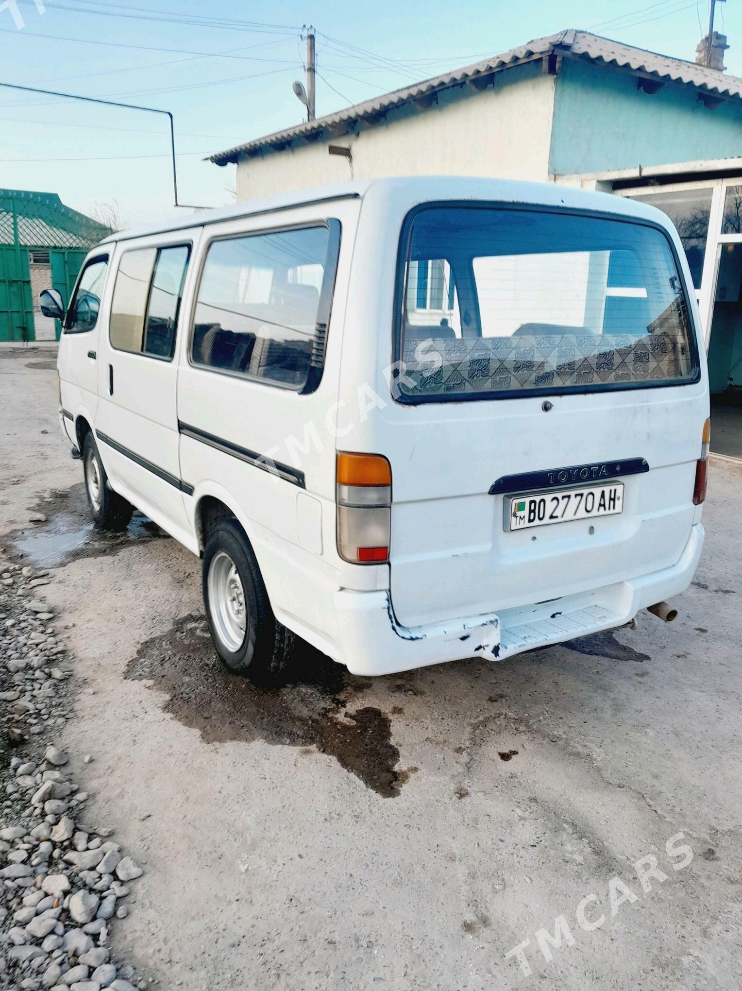 Toyota Hiace 1996 - 64 000 TMT - Теджен - img 2