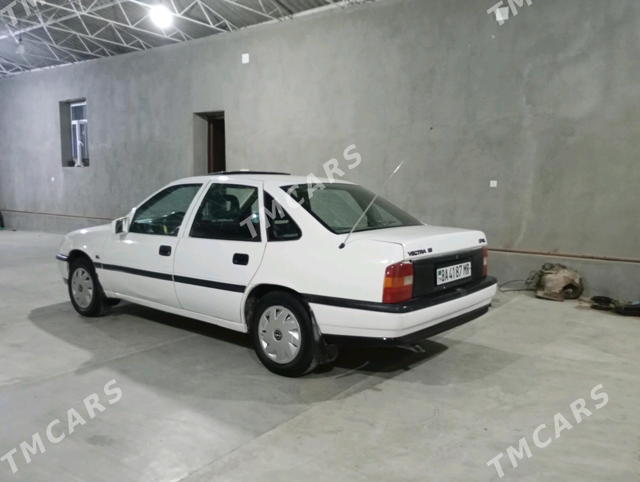 Opel Vectra 1990 - 27 000 TMT - Мары - img 4