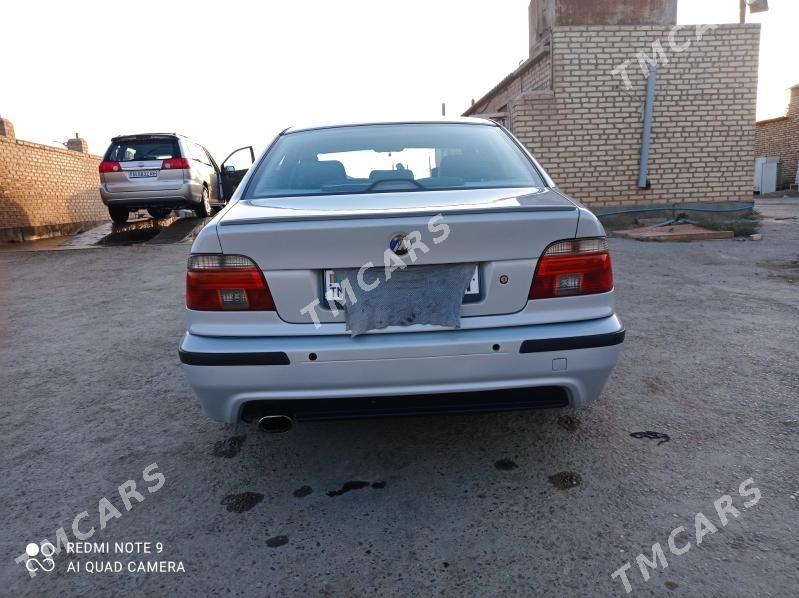BMW 535 2000 - 95 000 TMT - Бабадайхан - img 3