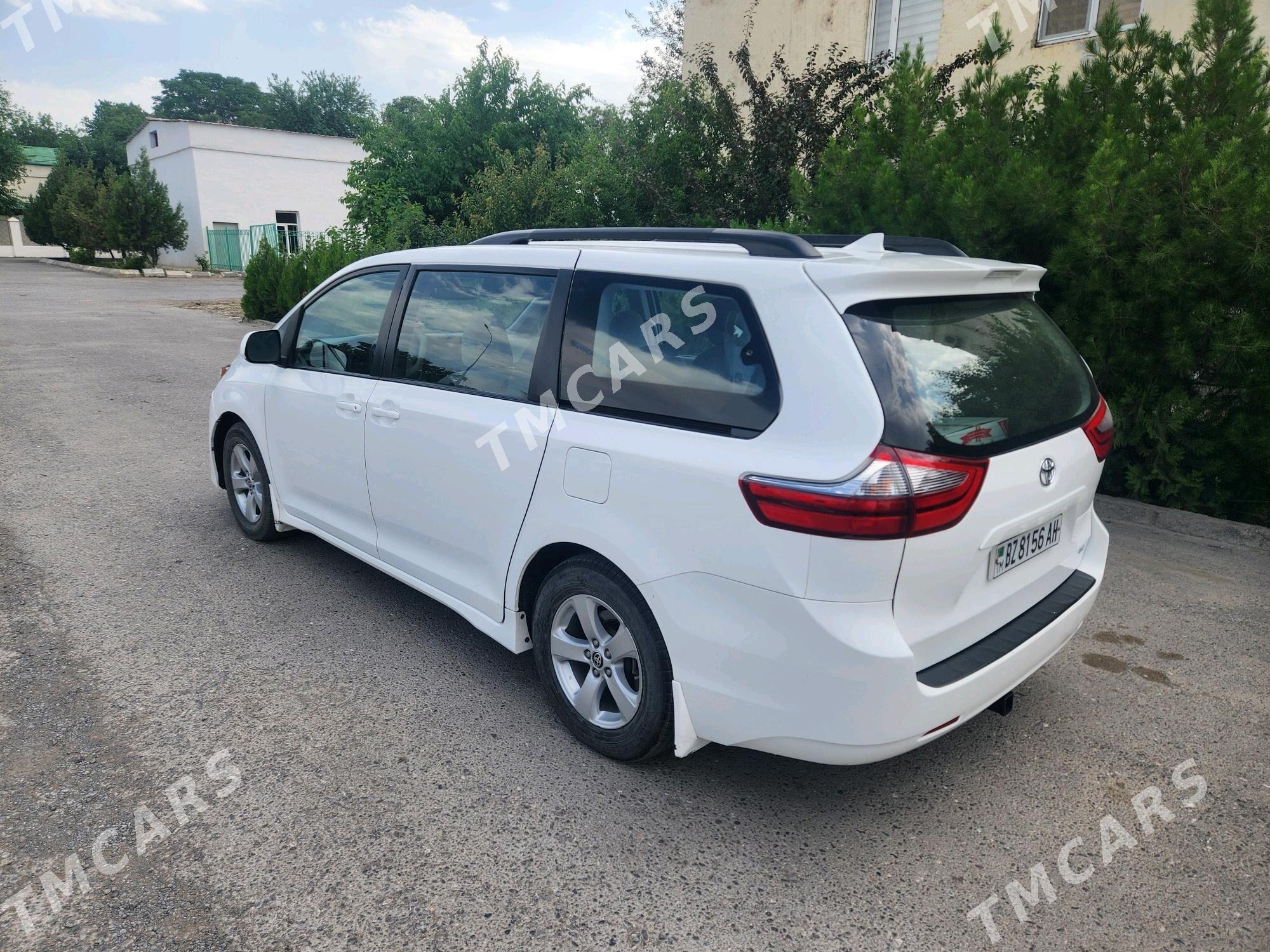 Toyota Sienna 2020 - 400 000 TMT - Чоганлы - img 4