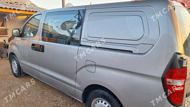 Hyundai H-1 2011 - 140 000 TMT - Balkanabat - img 2