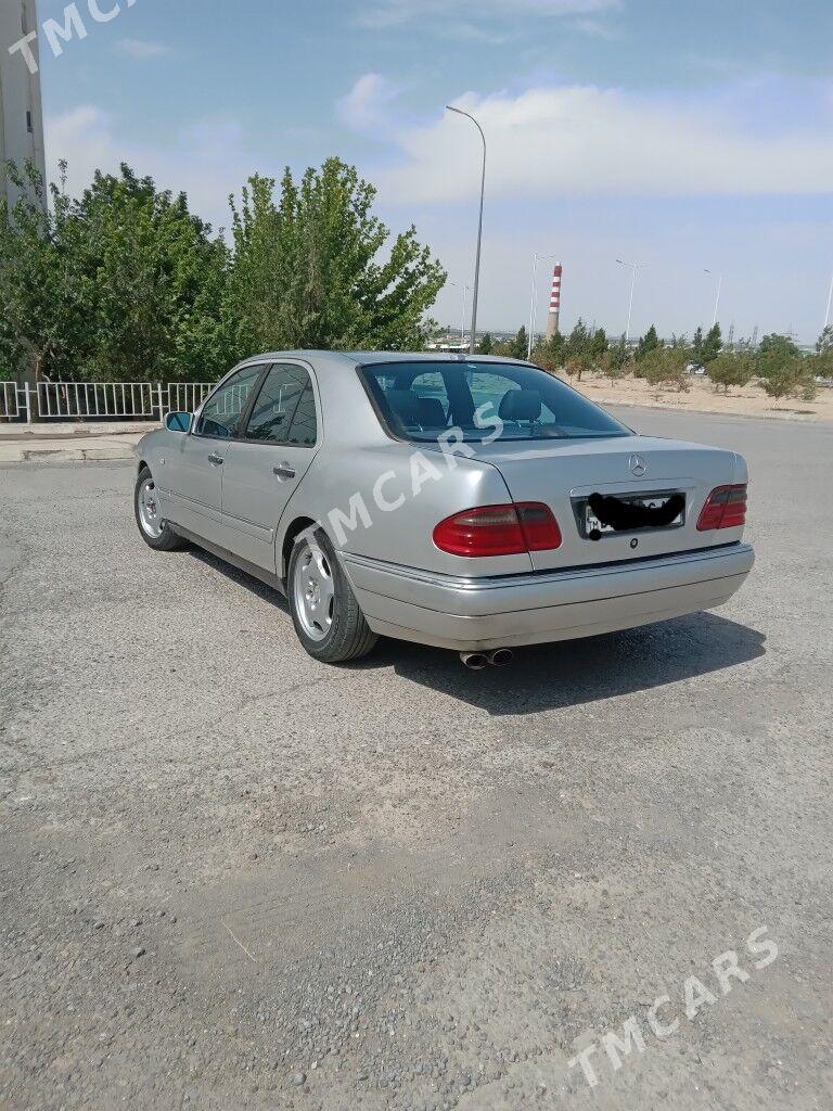 Mercedes-Benz E320 1998 - 85 000 TMT - Parahat 7 - img 5