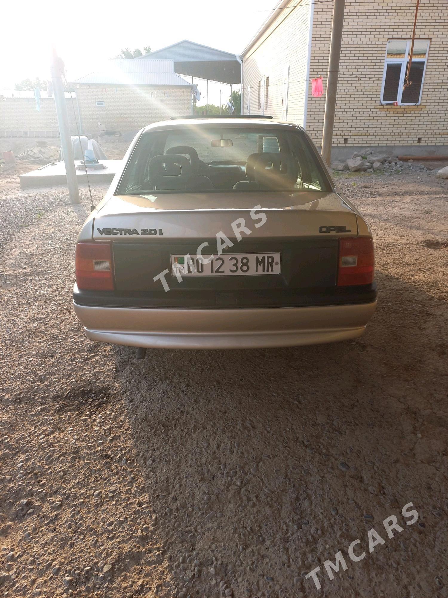 Opel Vectra 1989 - 45 000 TMT - Murgap - img 2