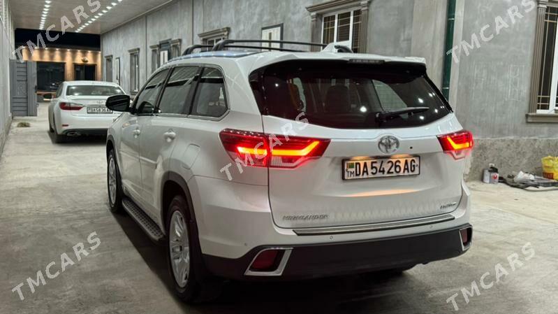 Toyota Highlander 2018 - 500 000 TMT - Aşgabat - img 4