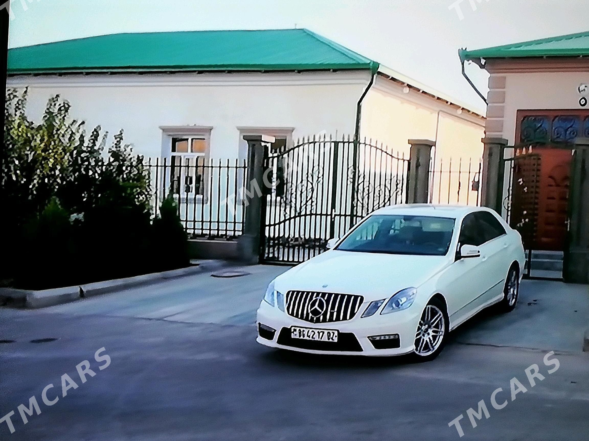 Mercedes-Benz E350 2010 - 280 000 TMT - Дашогуз - img 5