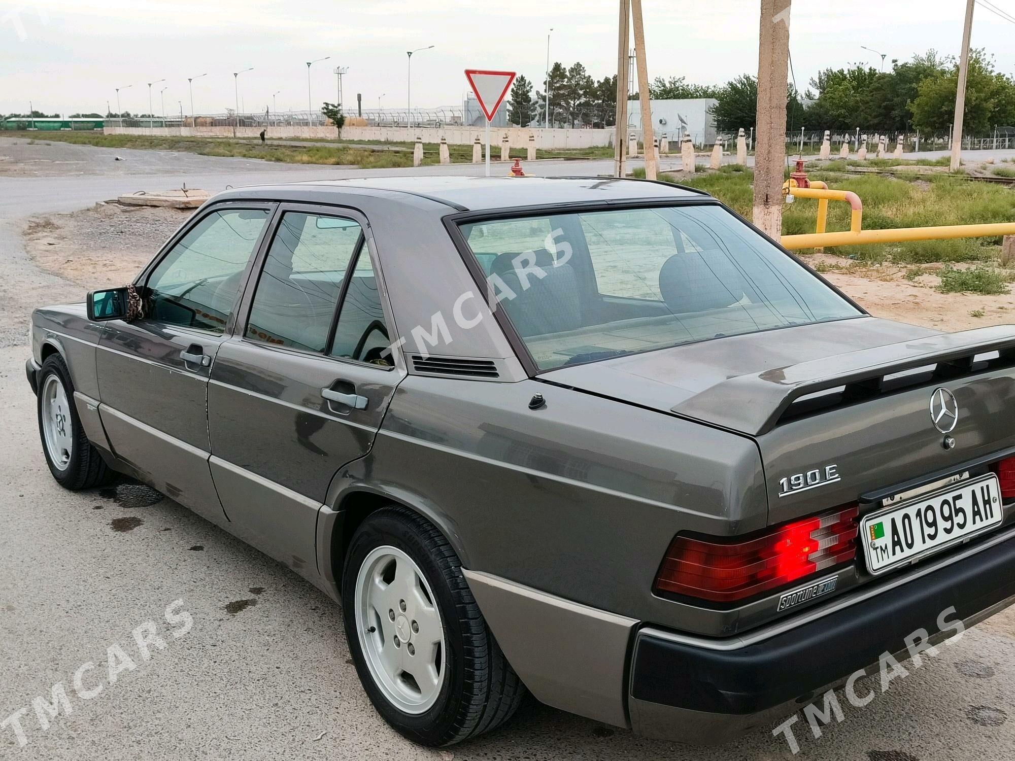 Mercedes-Benz 190E 1992 - 60 000 TMT - Kaka - img 2