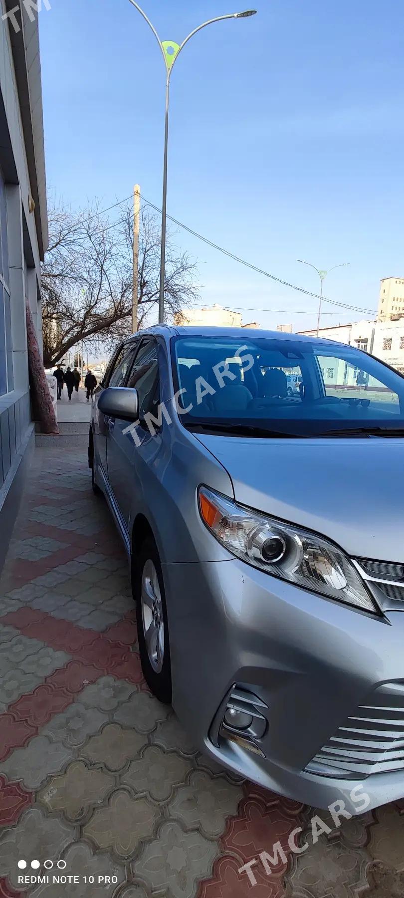 Toyota Sienna 2019 - 400 000 TMT - Mary - img 2