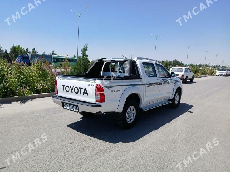 Toyota Hilux 2013 - 310 000 TMT - Мары - img 3