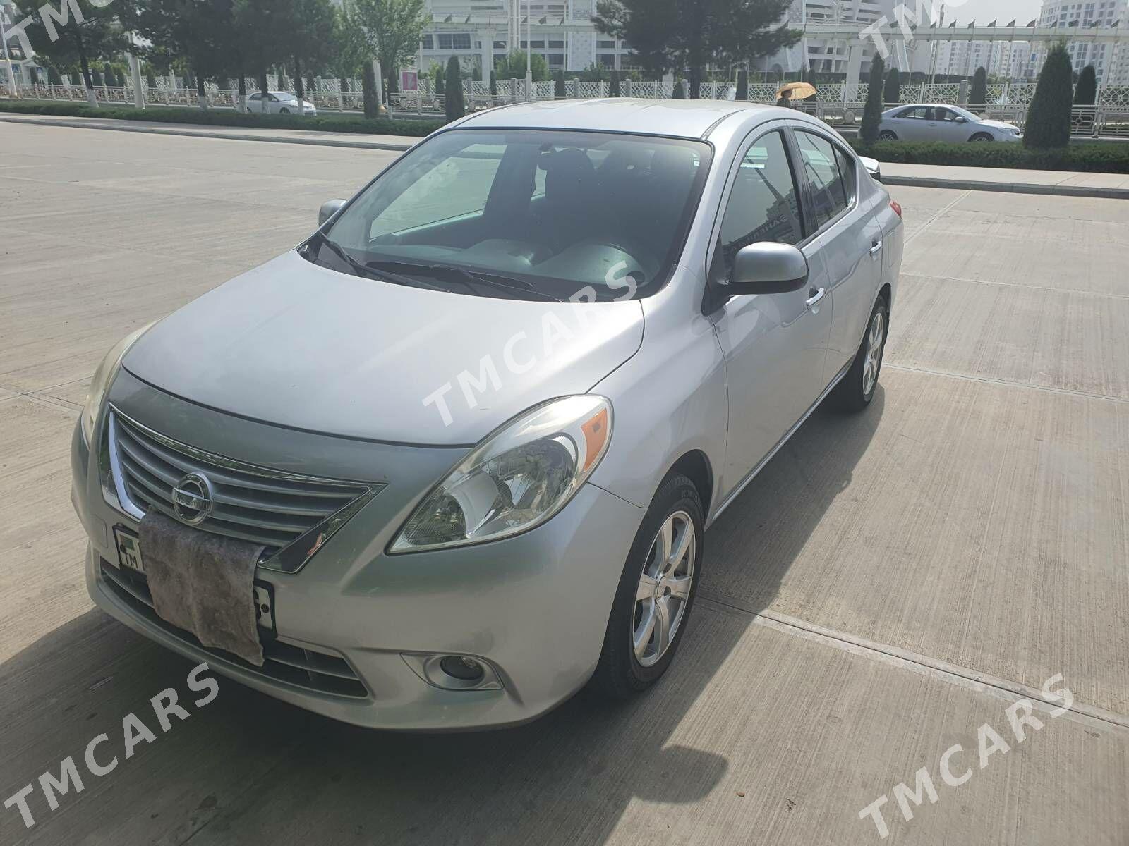 Nissan Versa 2013 - 117 000 TMT - Ашхабад - img 2