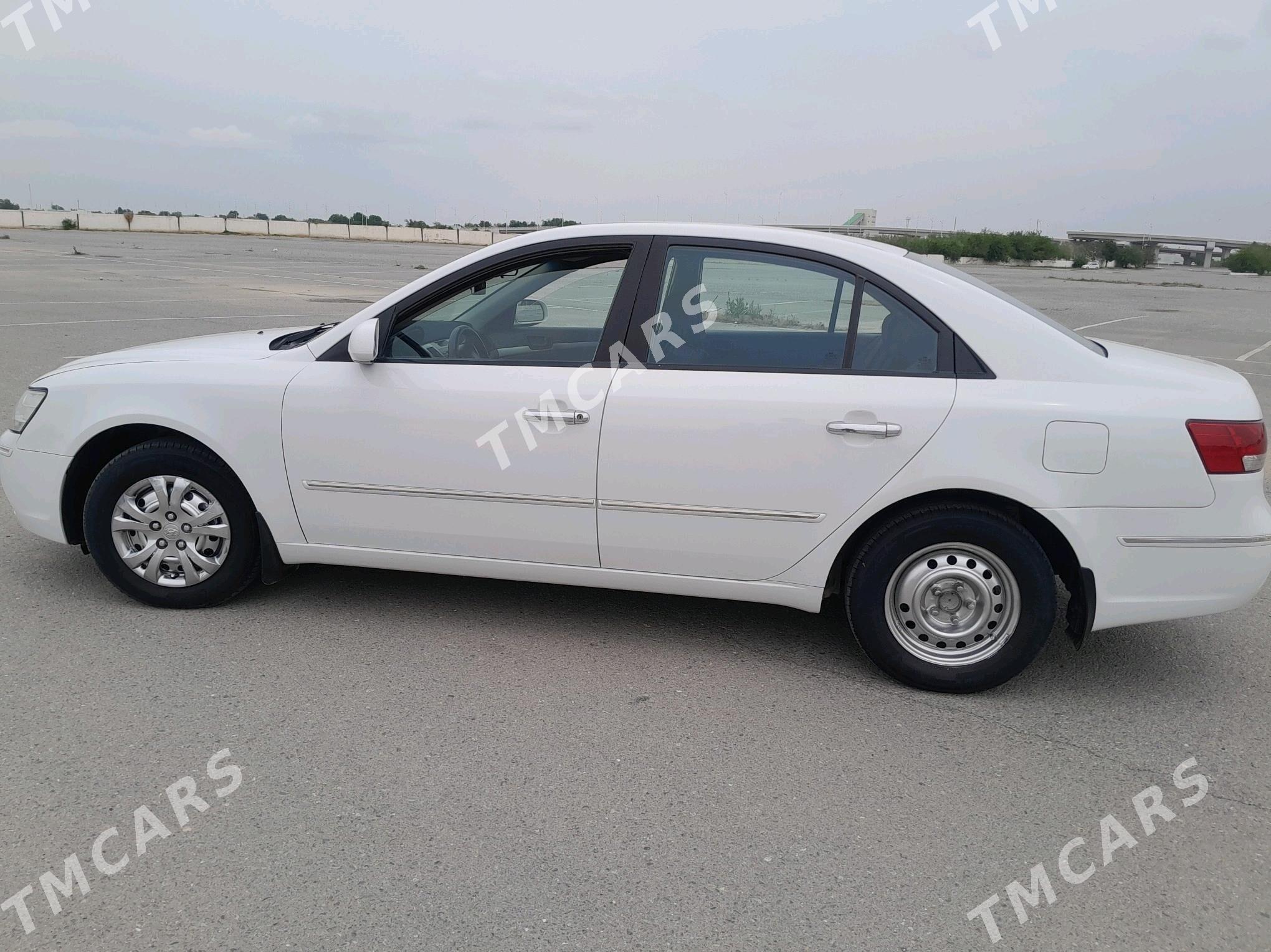 Hyundai Sonata 2010 - 90 000 TMT - Ак-Бугдайский этрап - img 3