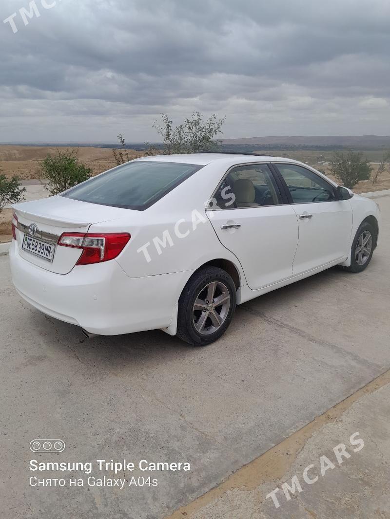 Toyota Camry 2014 - 160 000 TMT - Мары - img 2