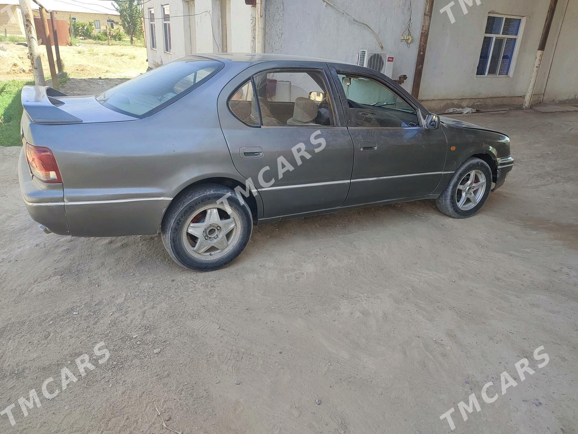 Toyota Camry 1994 - 35 000 TMT - Ёлётен - img 6