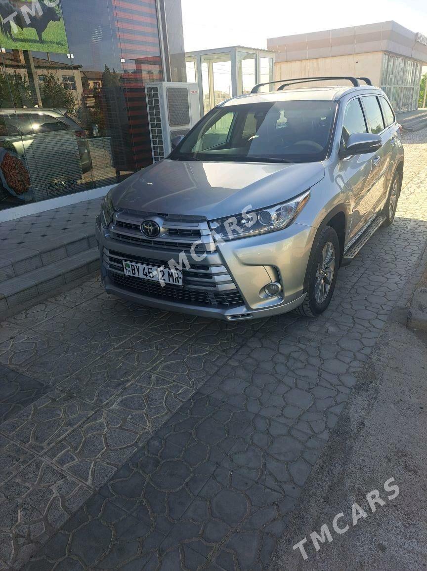 Toyota Highlander 2018 - 400 000 TMT - Baýramaly - img 2