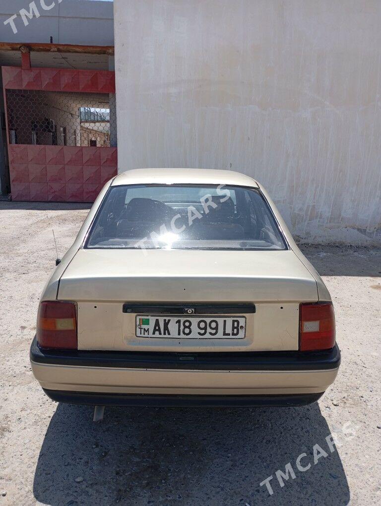 Opel Astra 1991 - 24 000 TMT - Сакар - img 3