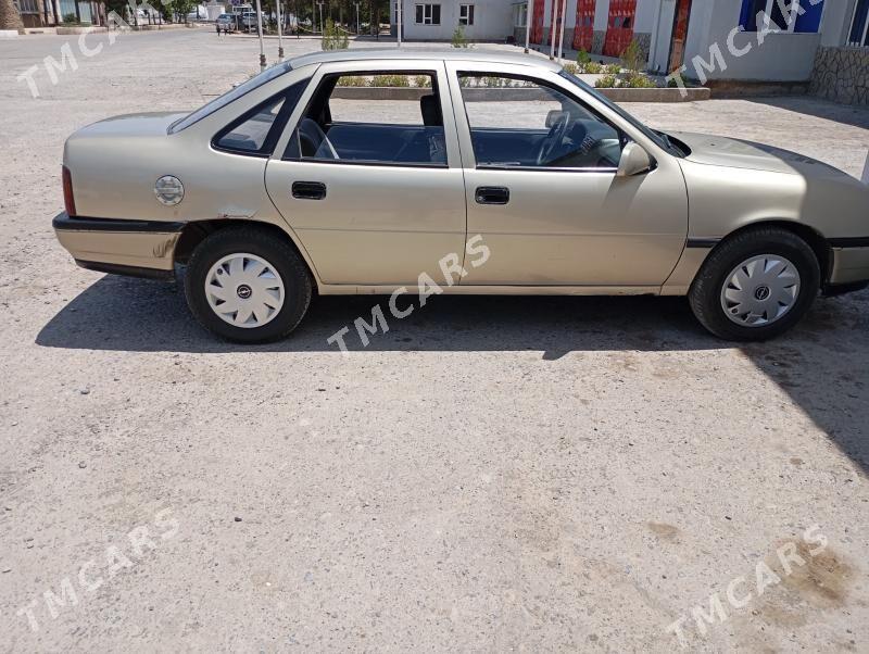 Opel Astra 1991 - 24 000 TMT - Сакар - img 4