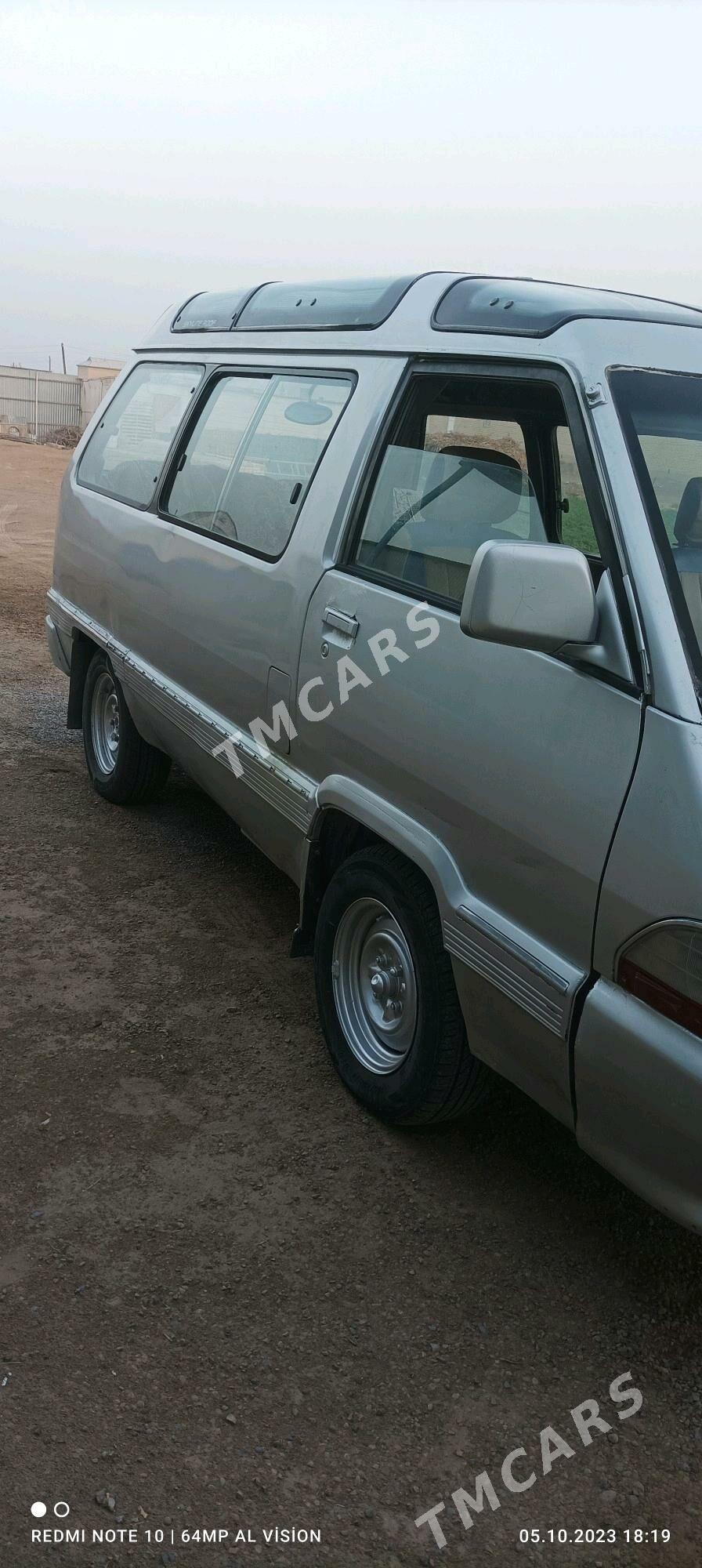 Toyota Town Ace 1991 - 21 000 TMT - Sakarçäge - img 5