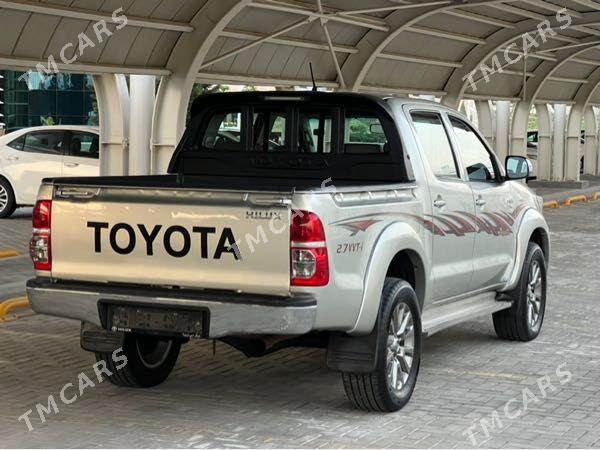 Toyota Hilux 2015 - 344 000 TMT - Туркменбаши - img 3