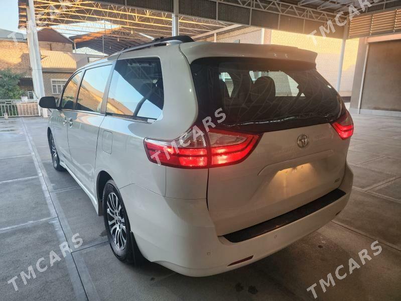 Toyota Sienna 2019 - 575 000 TMT - Мары - img 3