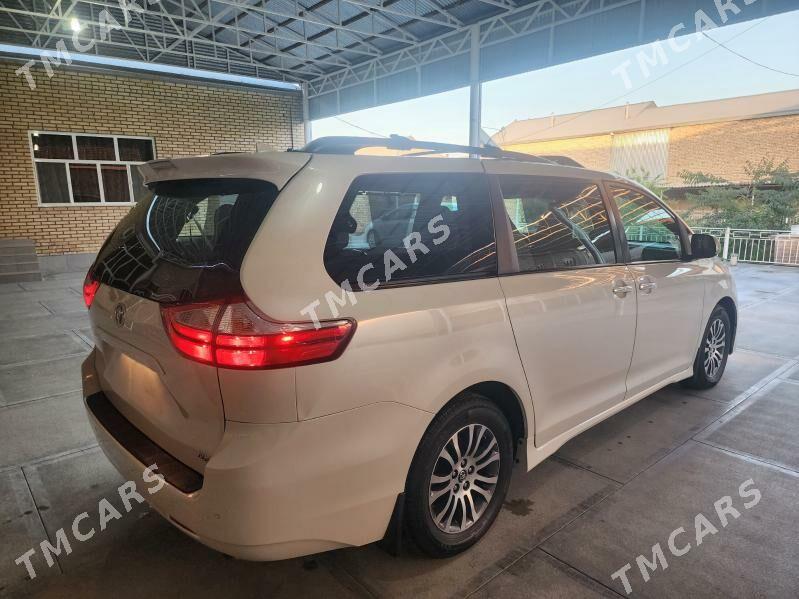 Toyota Sienna 2019 - 575 000 TMT - Мары - img 4