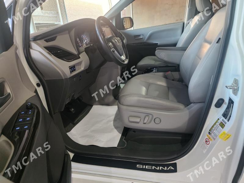 Toyota Sienna 2019 - 575 000 TMT - Мары - img 5