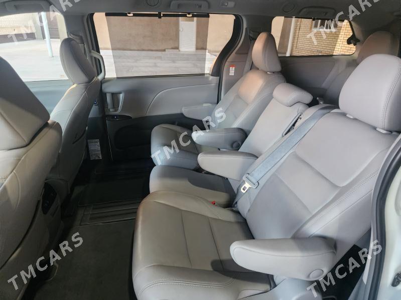 Toyota Sienna 2019 - 575 000 TMT - Мары - img 6