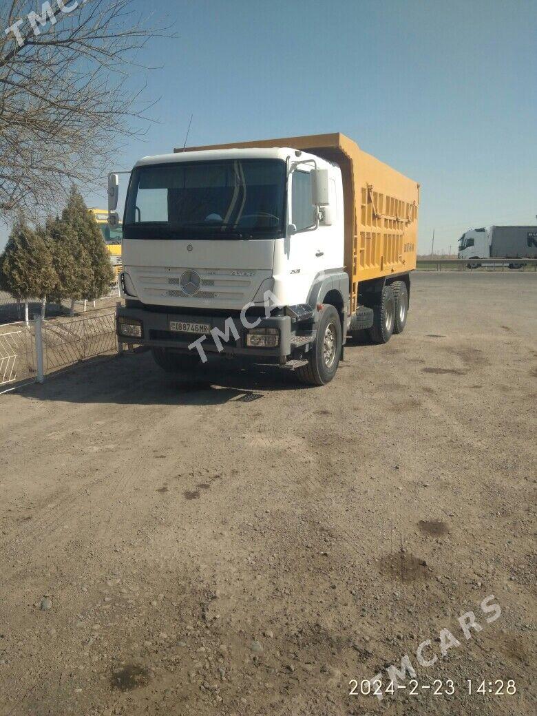 Mercedes-Benz ACTROS 3331 2005 - 680 000 TMT - Мары - img 3