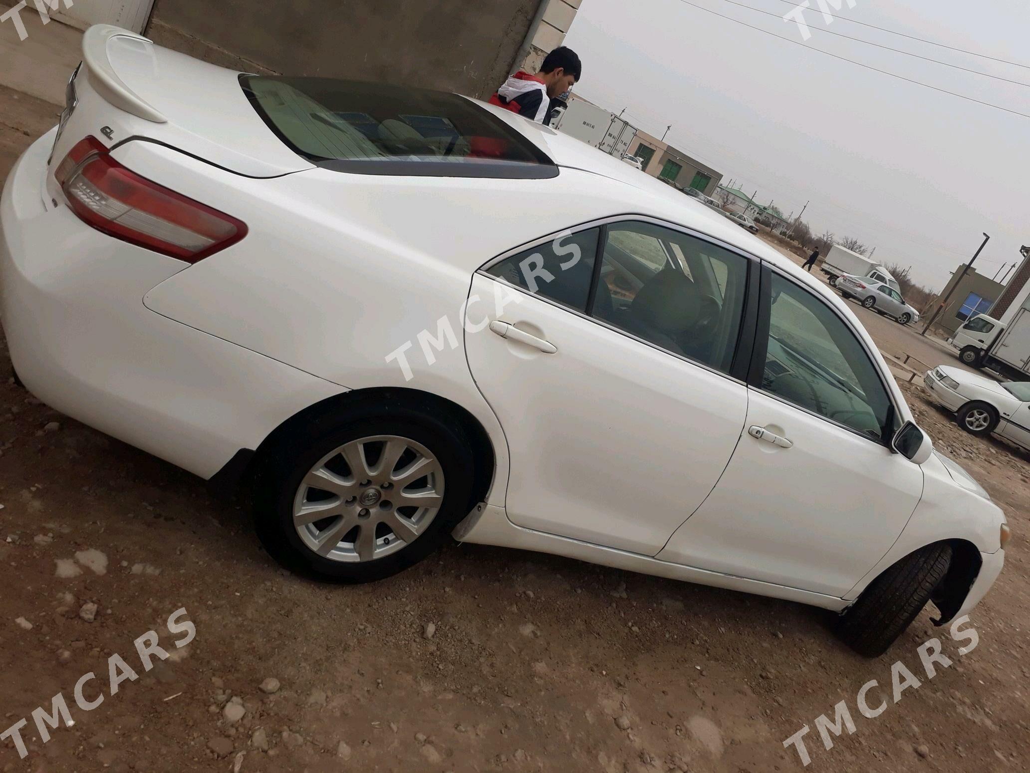 Toyota Camry 2010 - 130 000 TMT - Болдумсаз - img 3