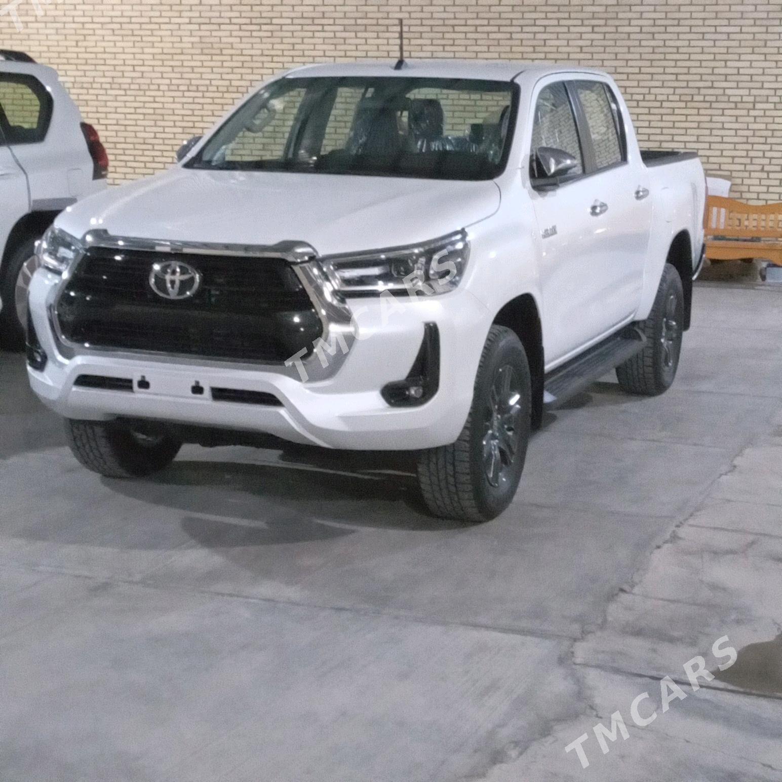 Toyota Hilux 2023 - 685 000 TMT - Мары - img 2