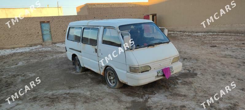 Toyota Hiace 1996 - 16 000 TMT - Köneürgenç - img 2