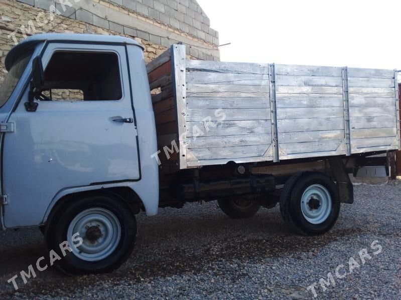 UAZ 452 1981 - 40 000 TMT - Gyzylarbat - img 2