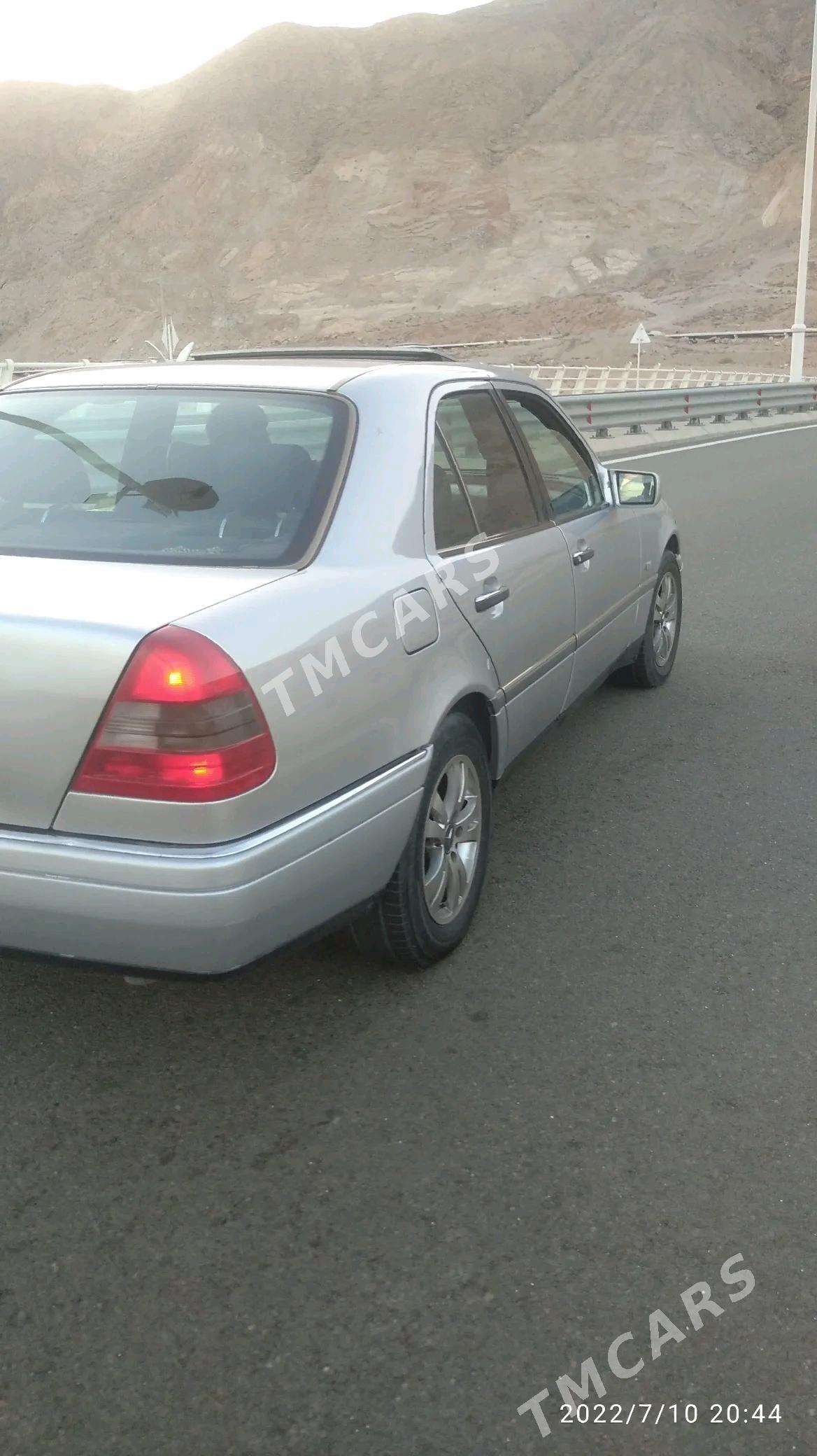 Mercedes-Benz C250 1996 - 33 000 TMT - Balkanabat - img 6
