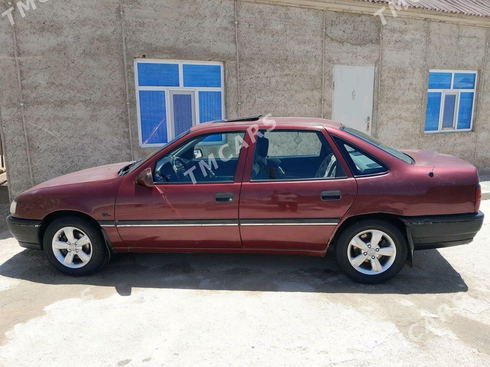 Opel Vectra 1992 - 23 000 TMT - Гумдаг - img 6