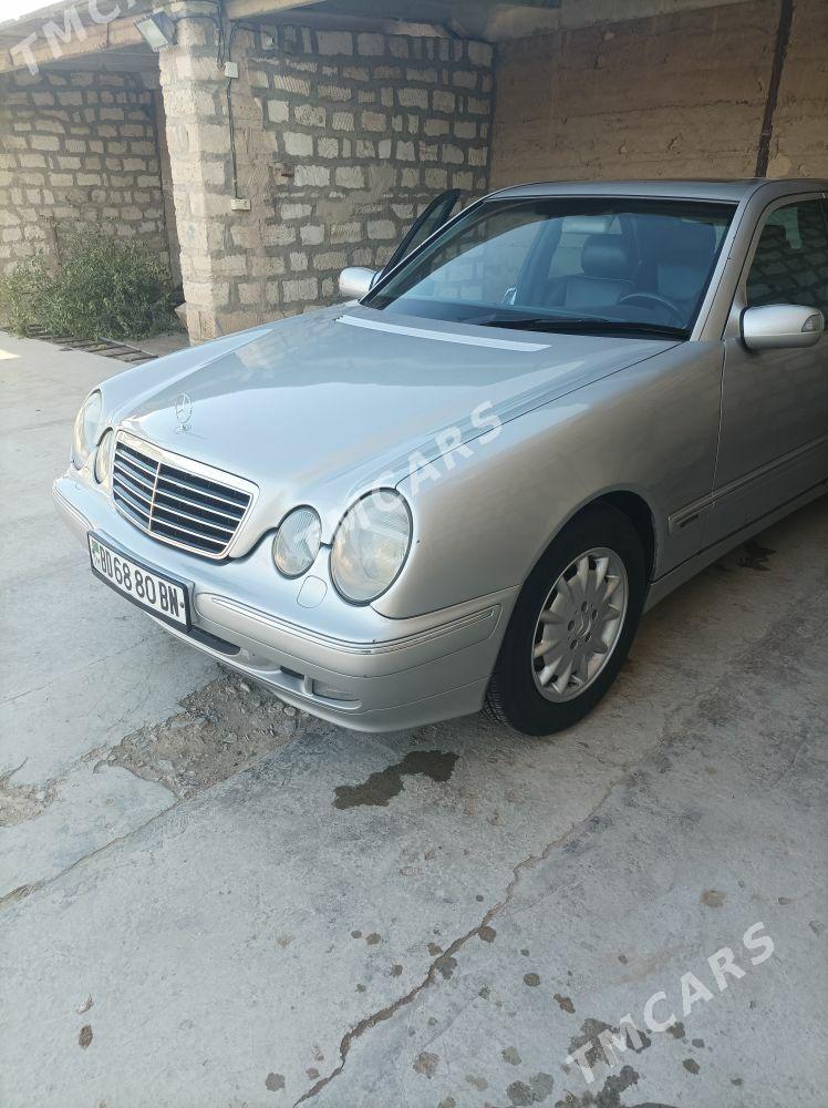 Mercedes-Benz E320 2001 - 115 000 TMT - Gyzylarbat - img 2