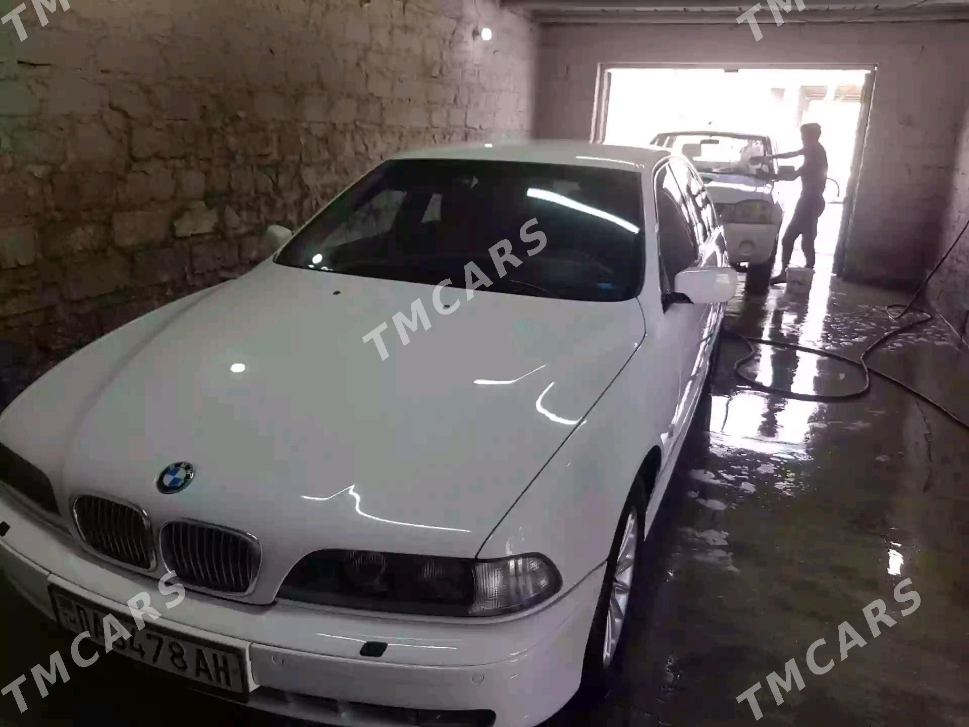 BMW E39 2000 - 130 000 TMT - Hazar - img 3