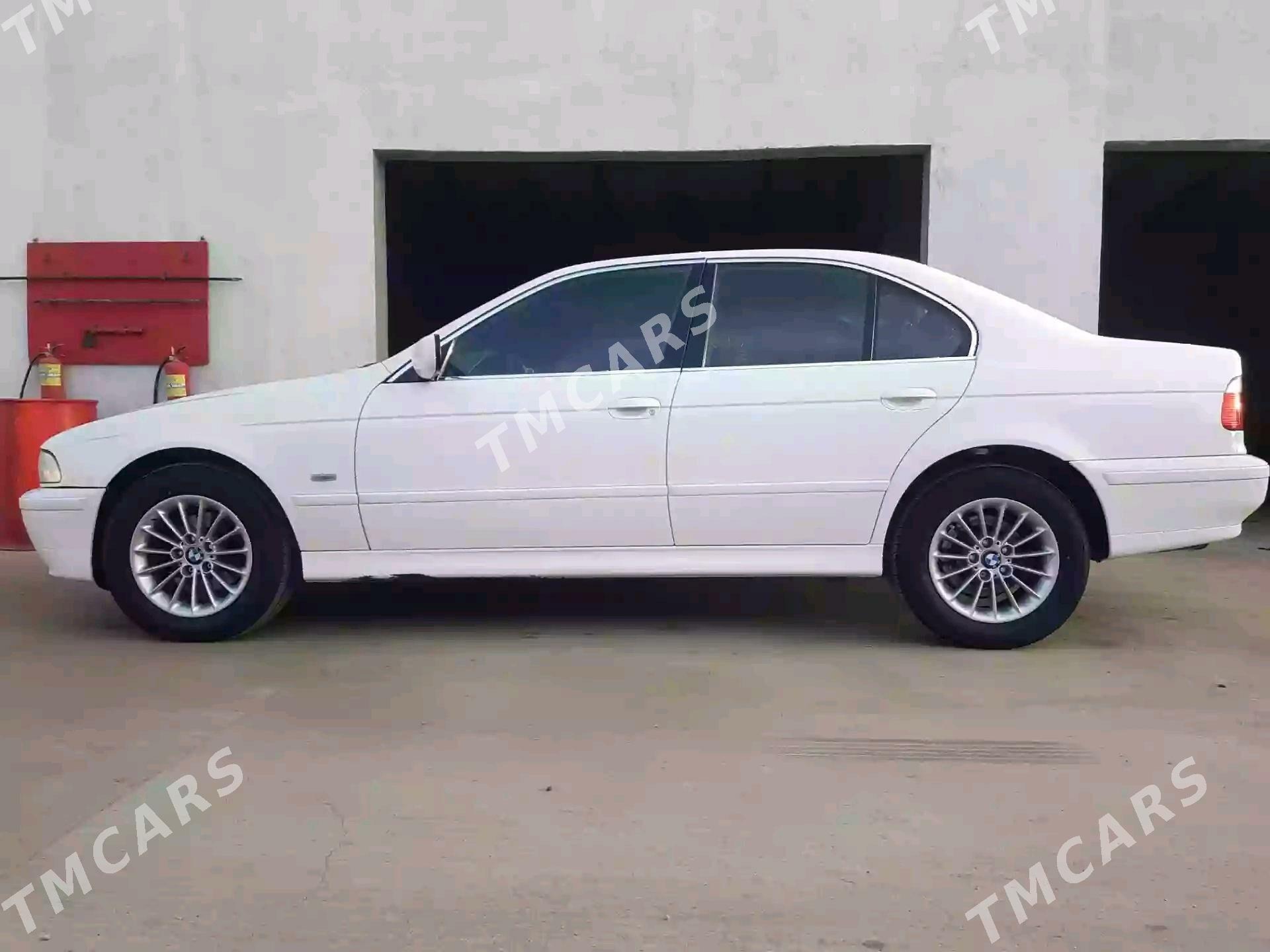 BMW E39 2000 - 130 000 TMT - Hazar - img 8