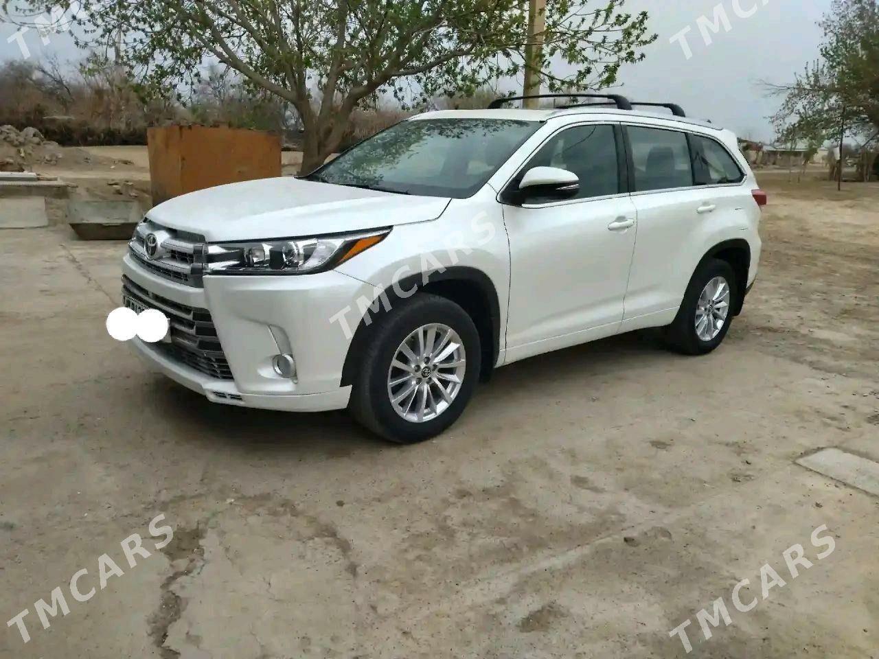 Toyota Highlander 2017 - 500 000 TMT - Мары - img 3