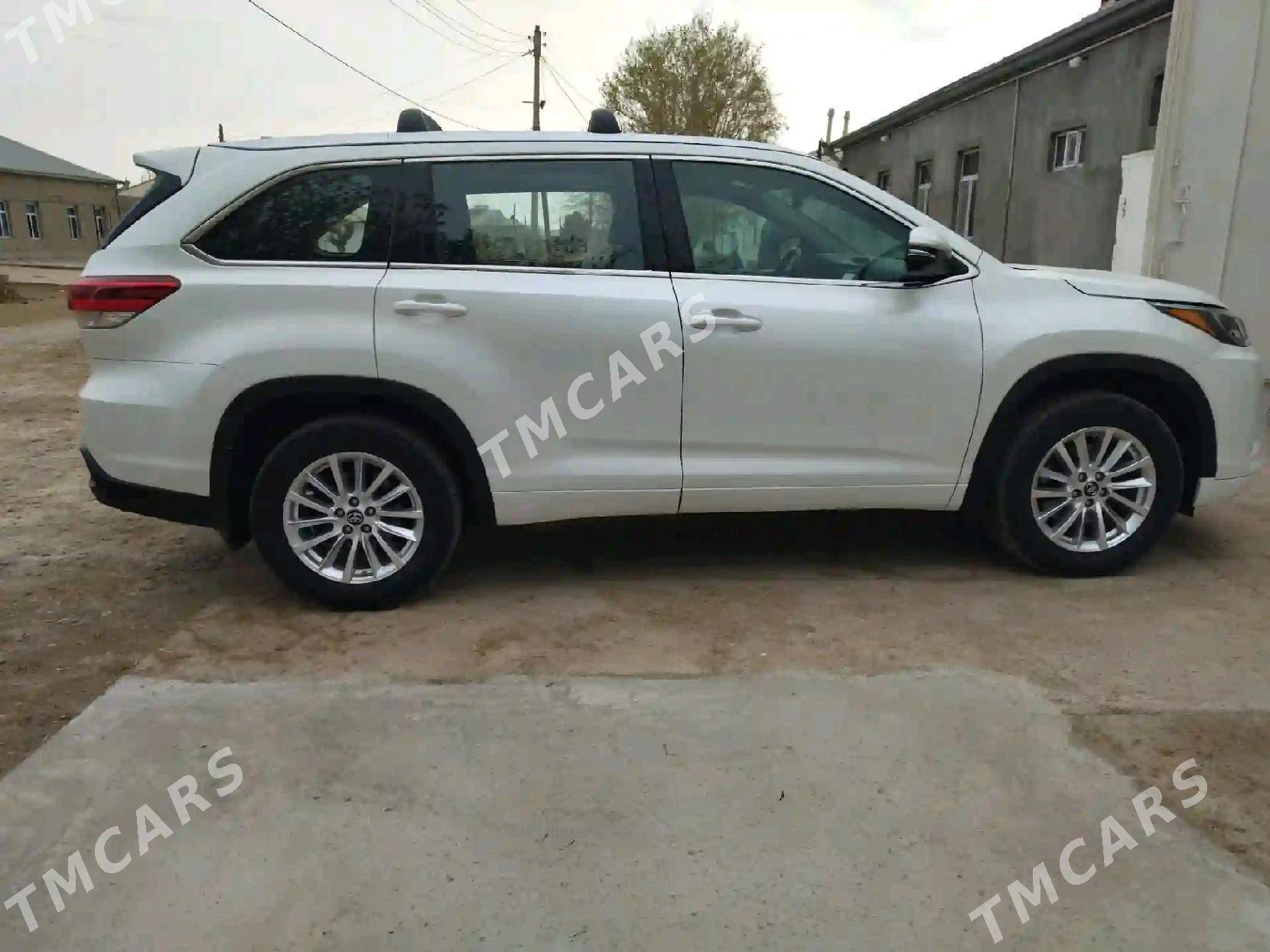 Toyota Highlander 2017 - 500 000 TMT - Mary - img 5