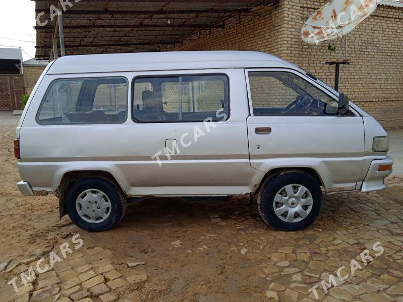 Toyota Town Ace 1990 - 30 000 TMT - Mary - img 2
