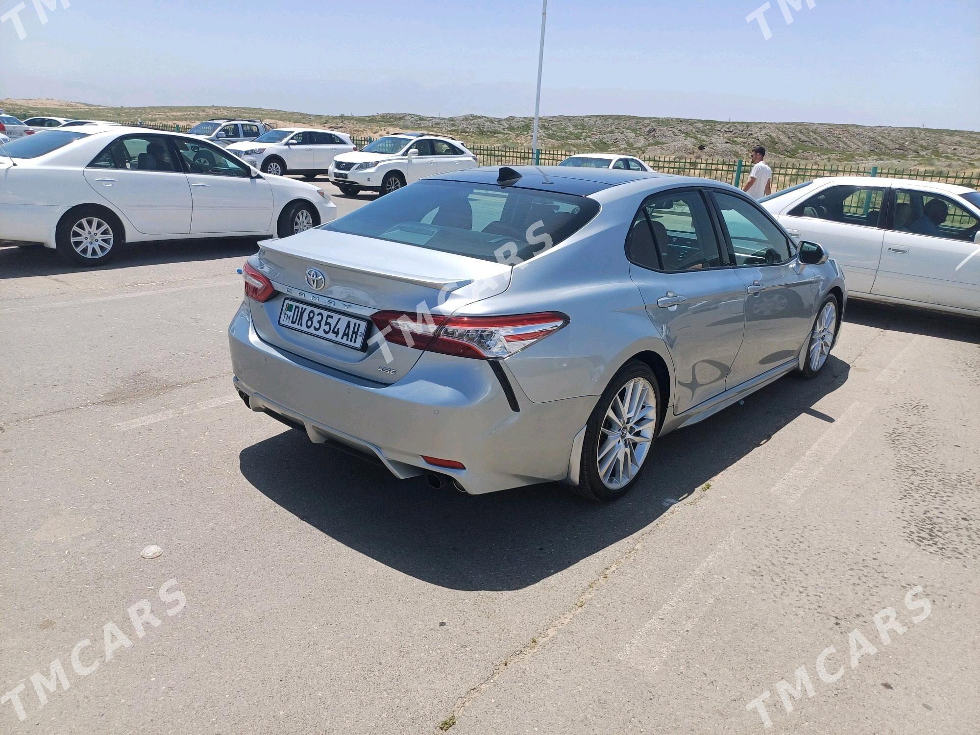 Toyota Camry 2018 - 400 000 TMT - Ашхабад - img 4