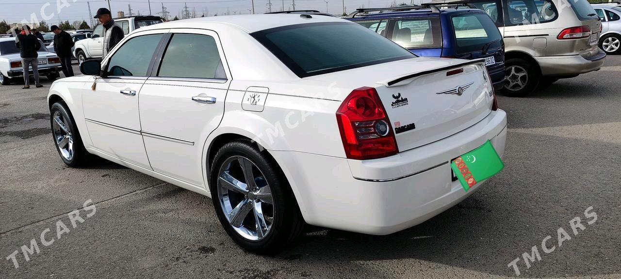 Chrysler 300C 2010 - 125 000 TMT - Гурбансолтан Едже - img 3