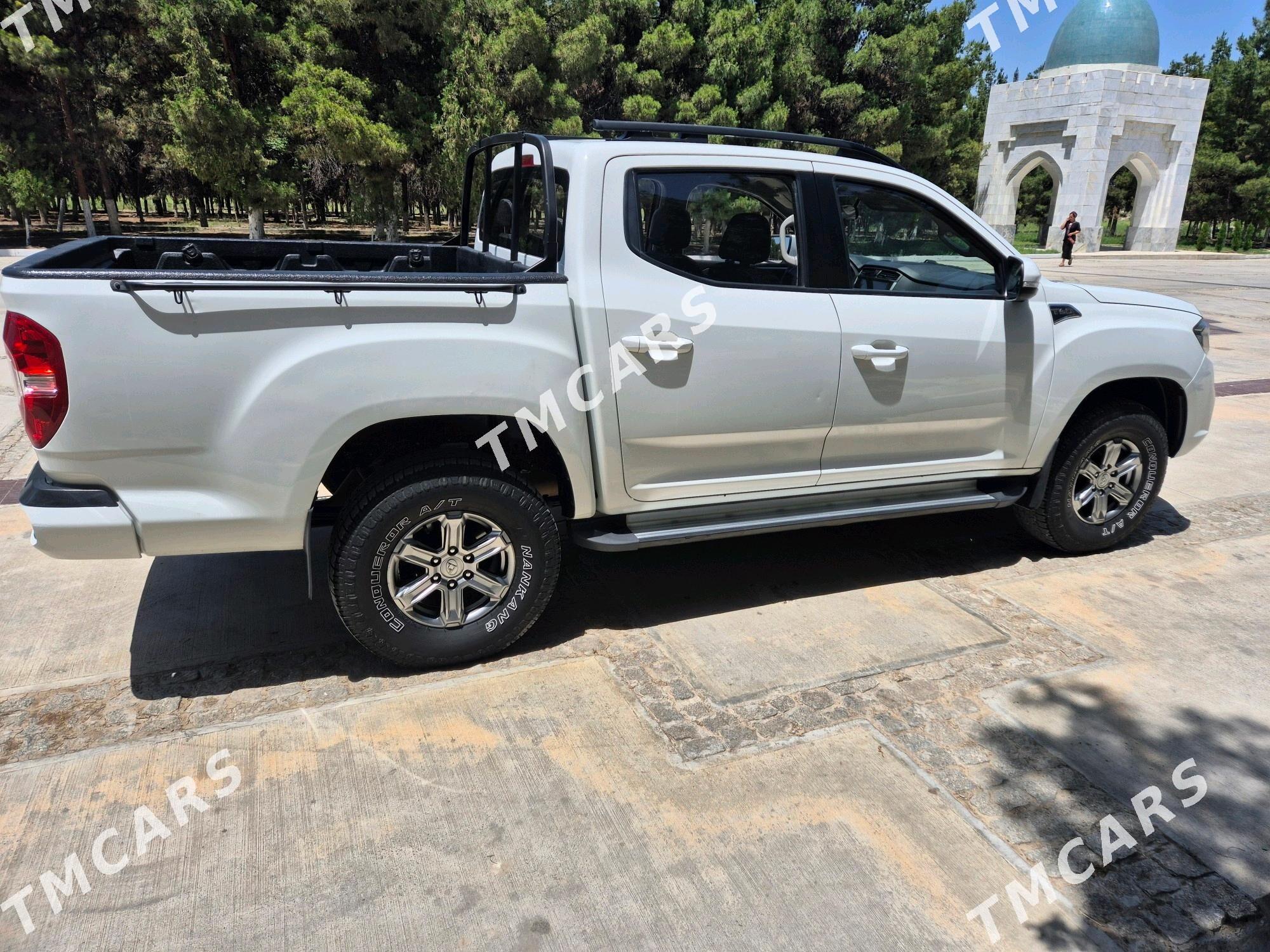 Toyota Hilux 2019 - 255 000 TMT - Gökdepe - img 5