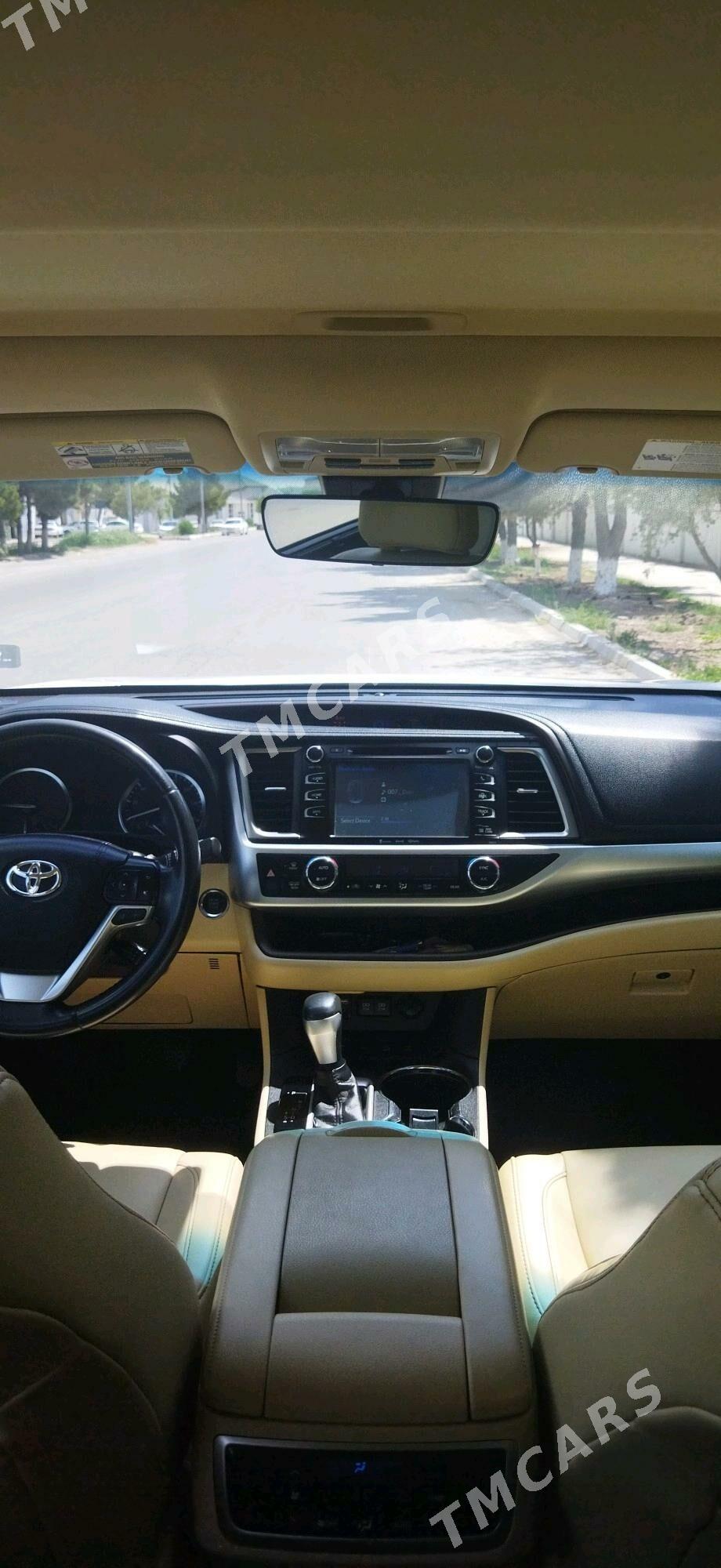 Toyota Highlander 2017 - 440 000 TMT - Туркменабат - img 10