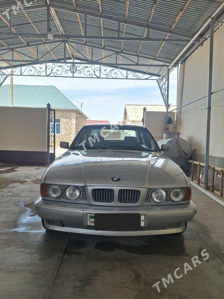 BMW 5 Series 1994 - 60 000 TMT - Balkanabat - img 4