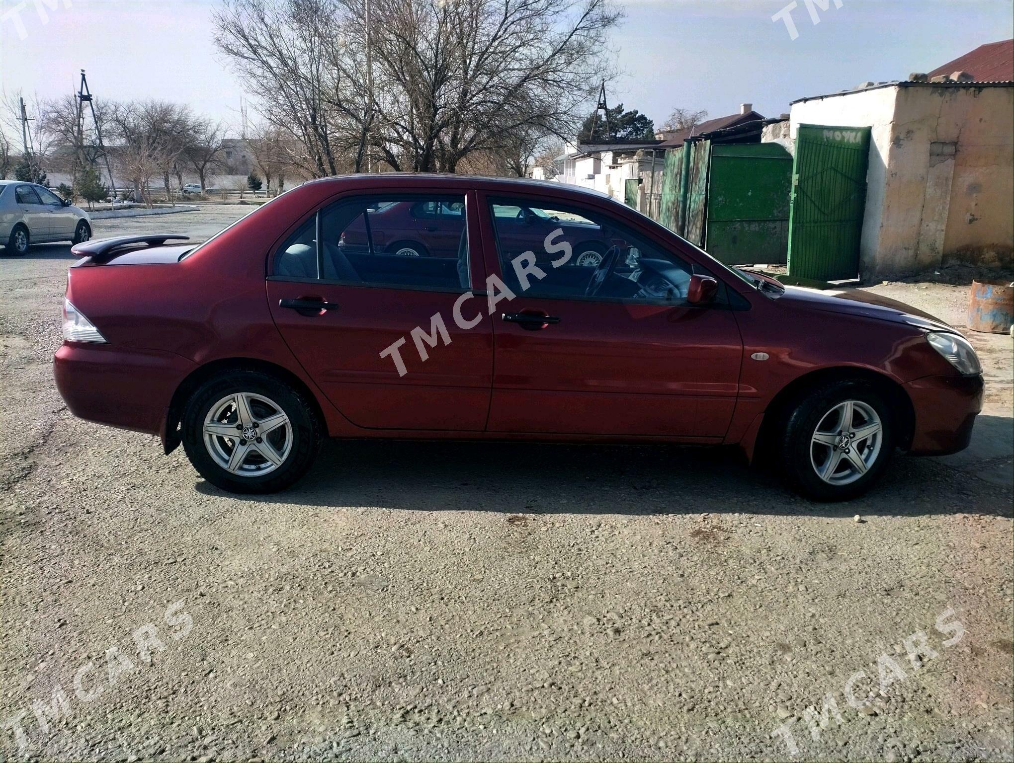 Mitsubishi Lancer 2004 - 59 000 TMT - Балканабат - img 5